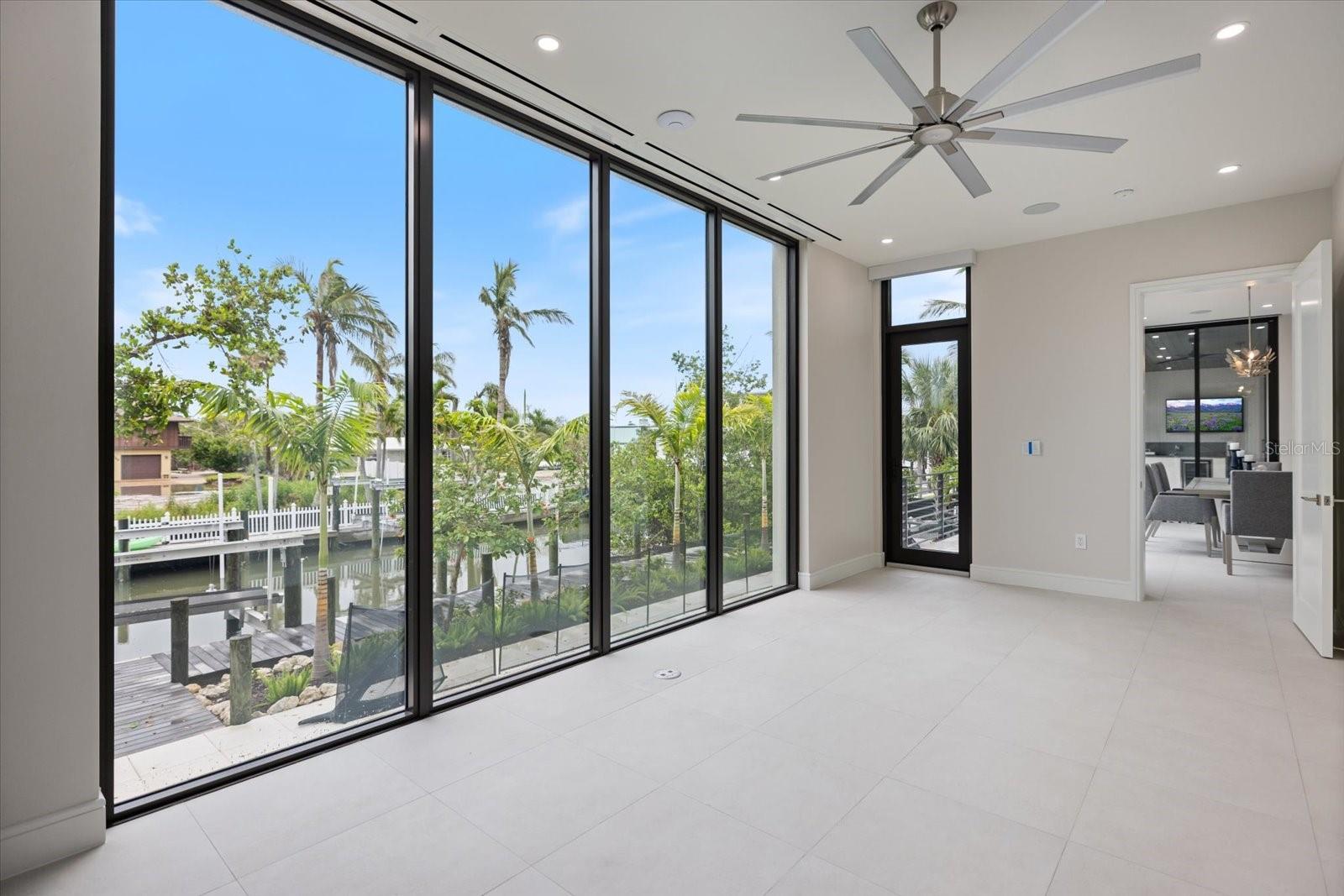 590 DE NARVAEZ DR