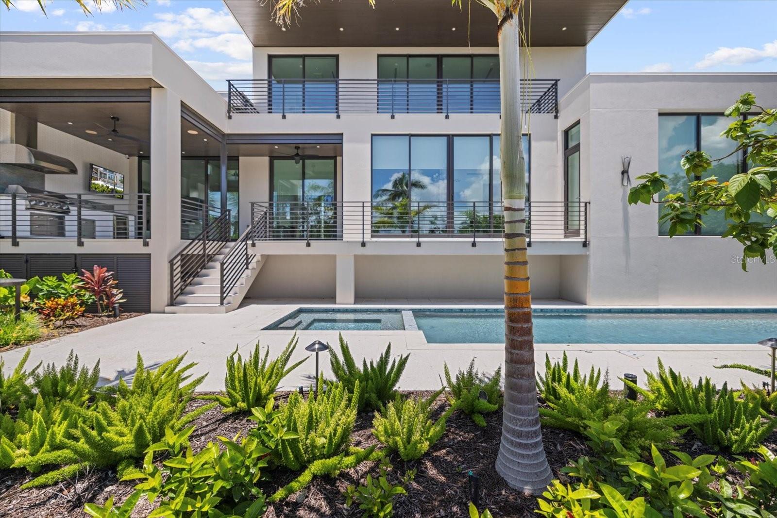 590 DE NARVAEZ DR