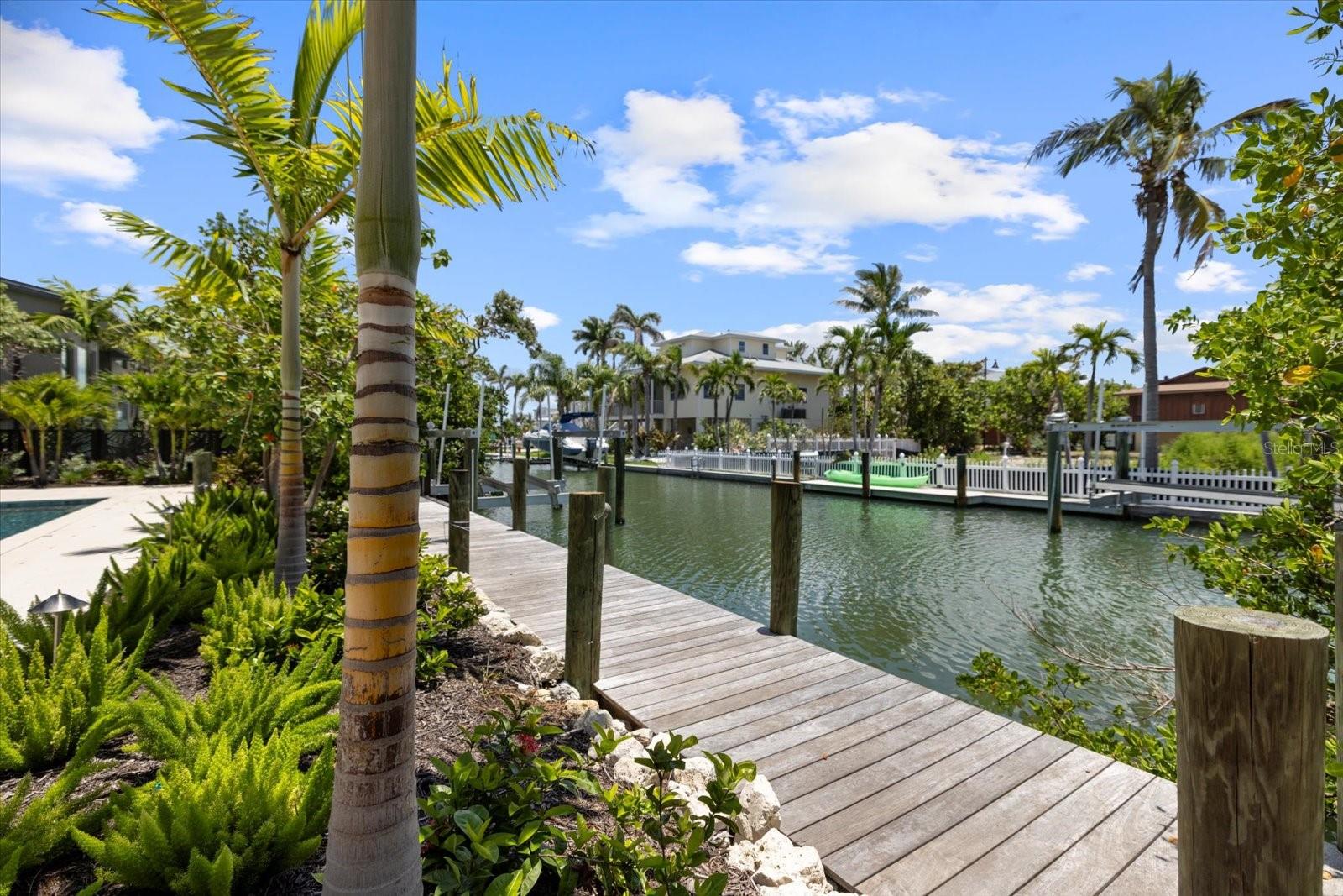 590 DE NARVAEZ DR