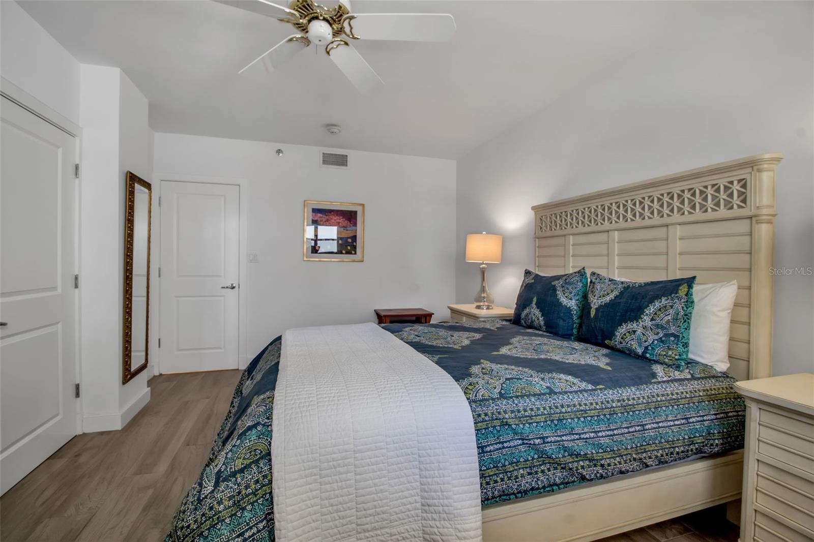 5740 MIDNIGHT PASS RD #405