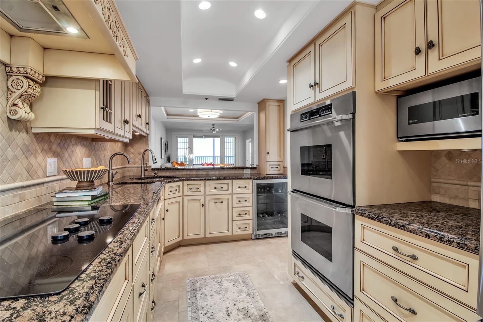 5740 MIDNIGHT PASS RD #405