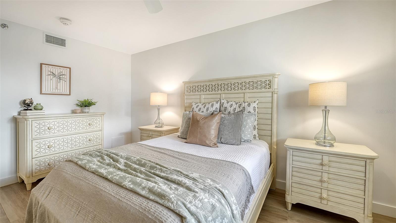 5740 MIDNIGHT PASS RD #405