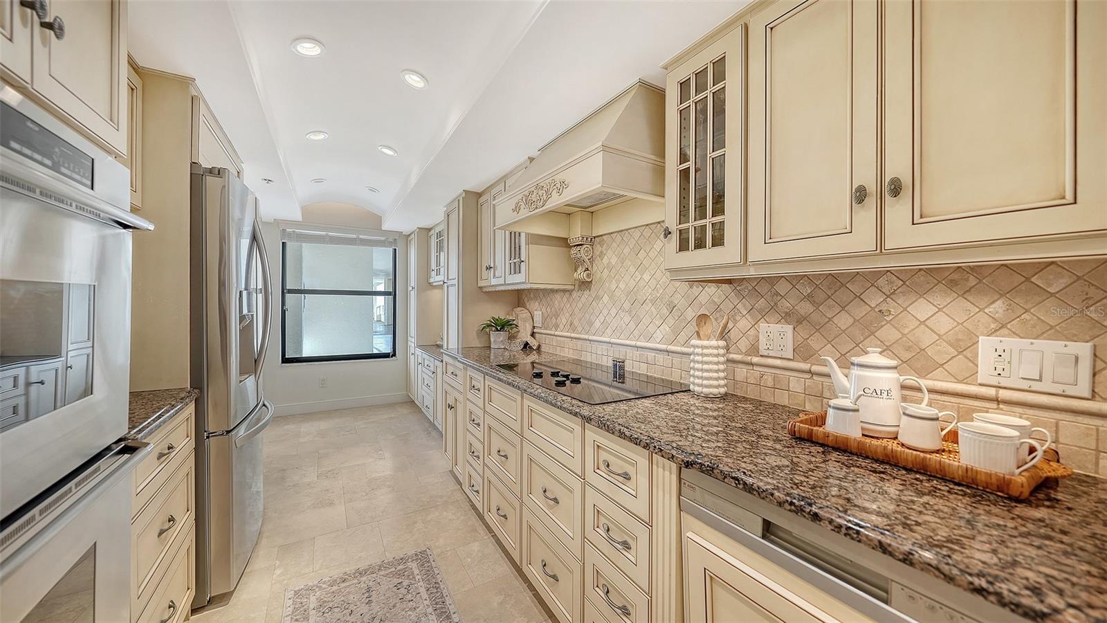 5740 MIDNIGHT PASS RD #405