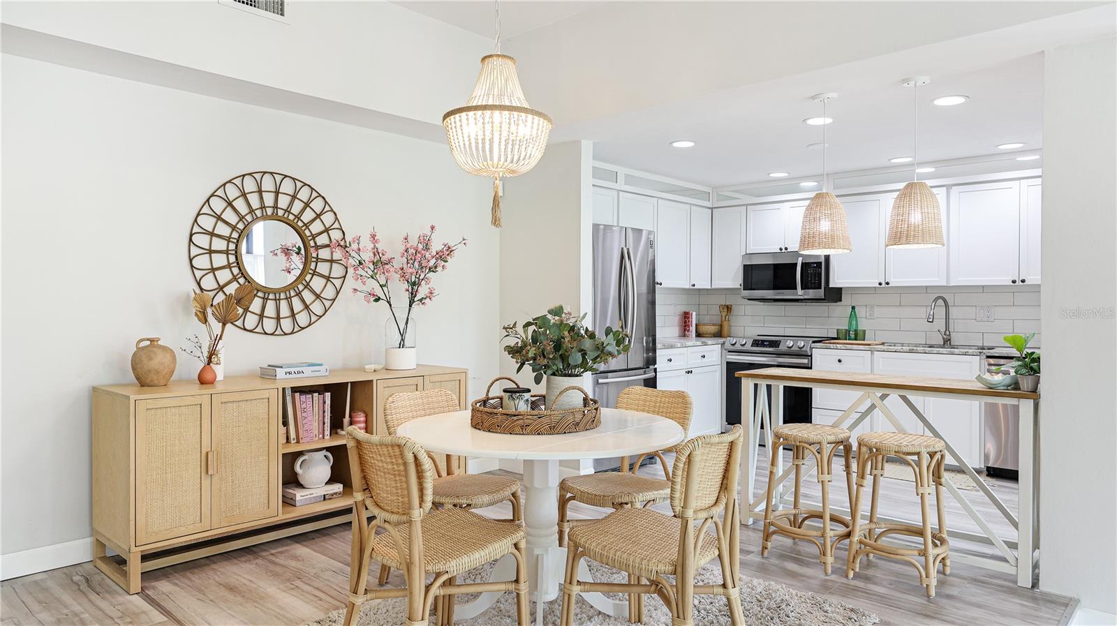 2383 LAKESIDE MEWS #D3