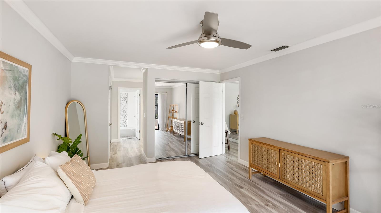 2383 LAKESIDE MEWS #D3