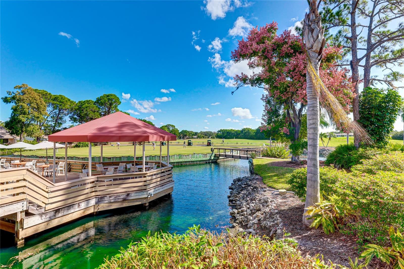 2383 LAKESIDE MEWS #D3