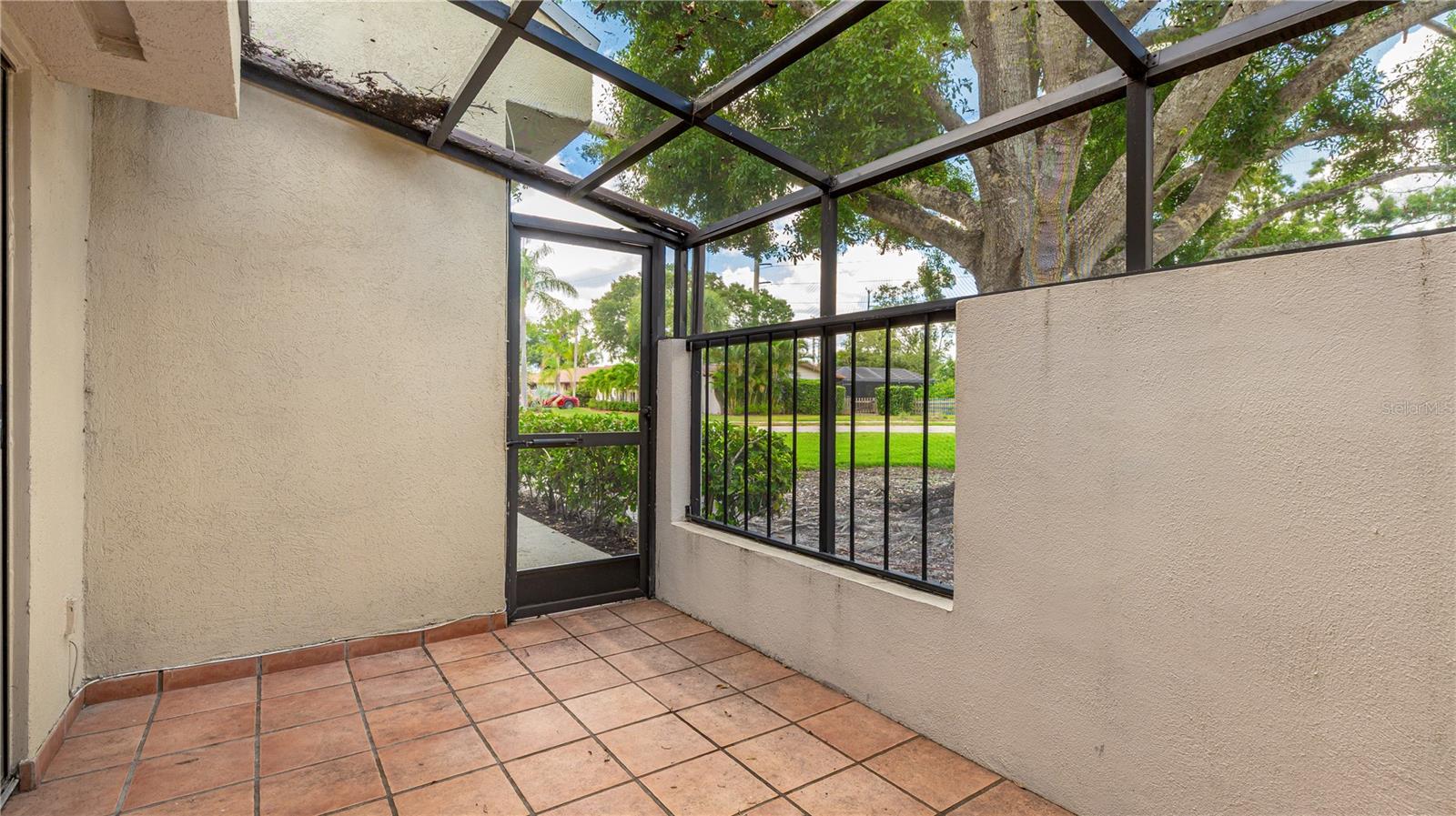 2383 LAKESIDE MEWS #D3