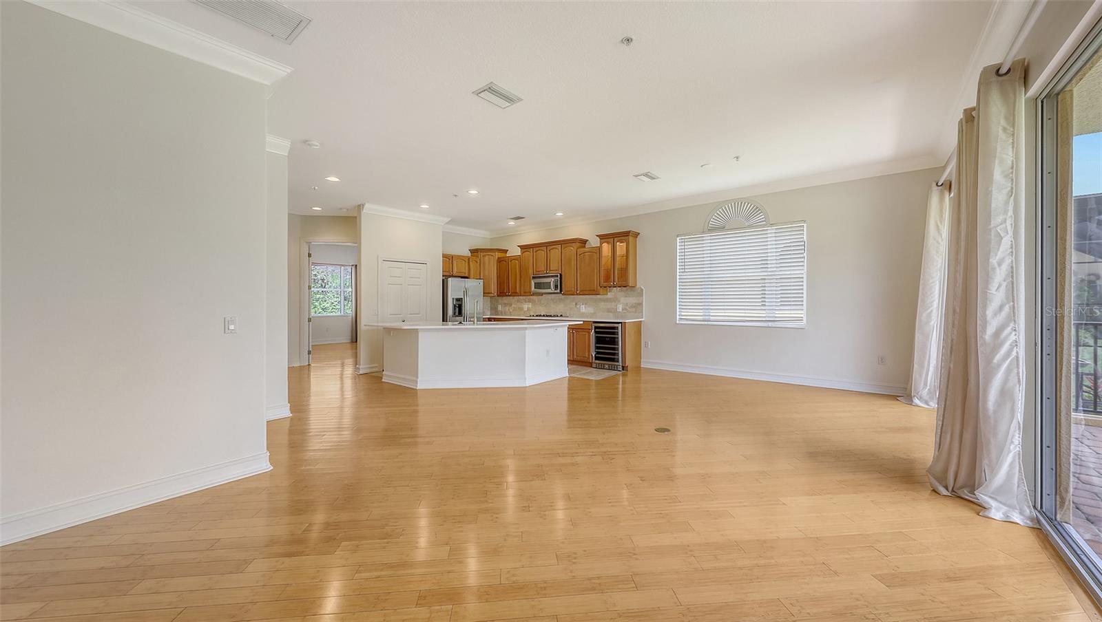 1512 3RD STREET CIR E