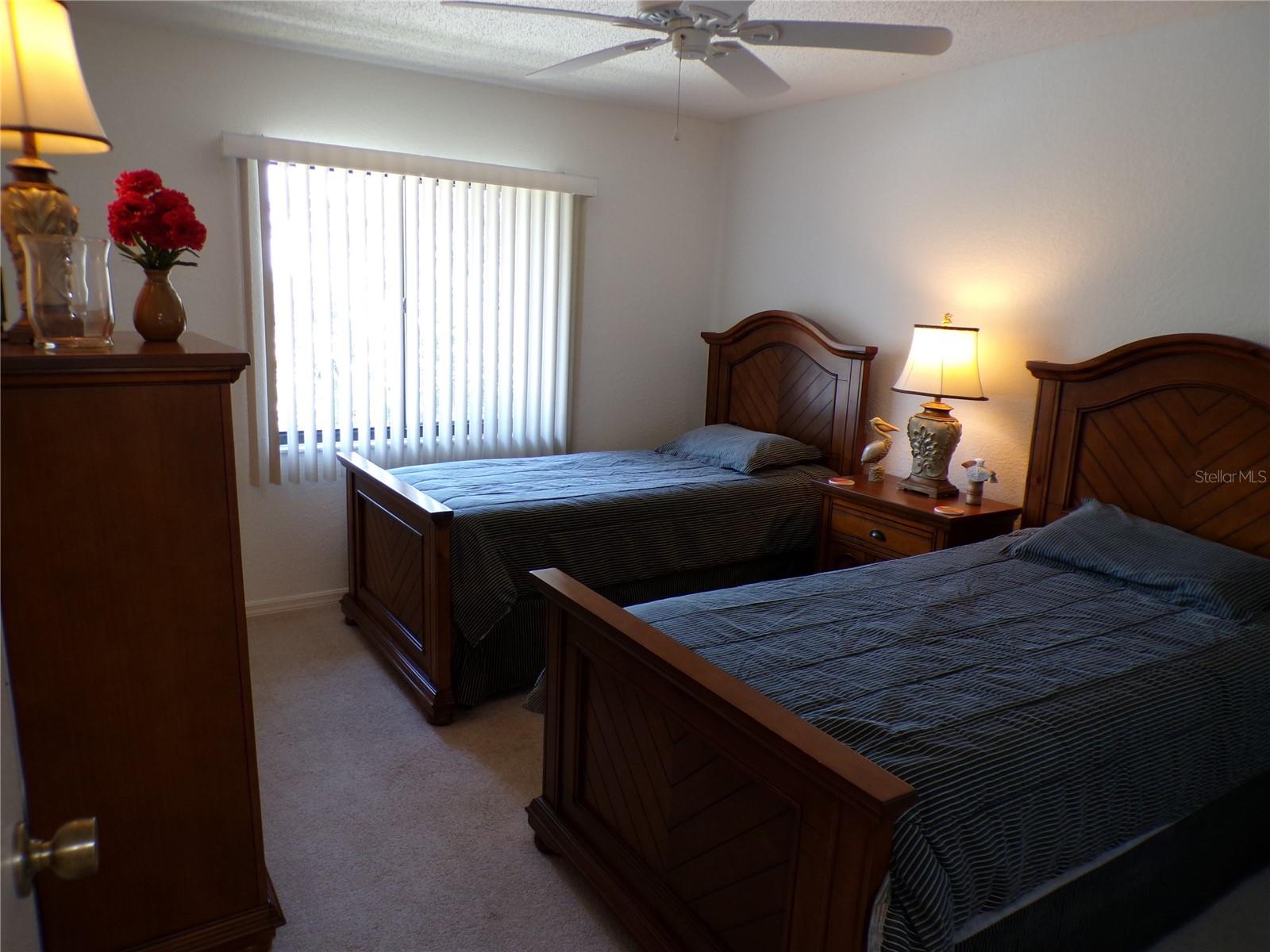 4016 OAKVIEW DR #J6