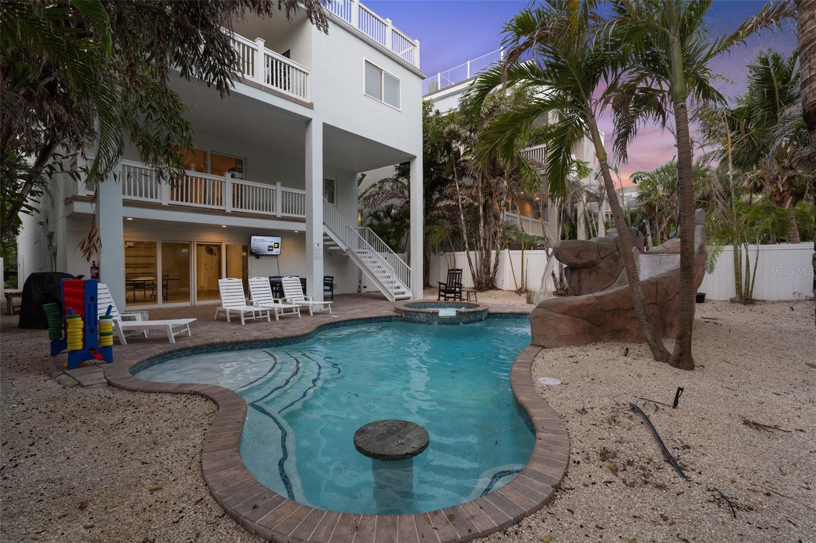 538 CANAL RD