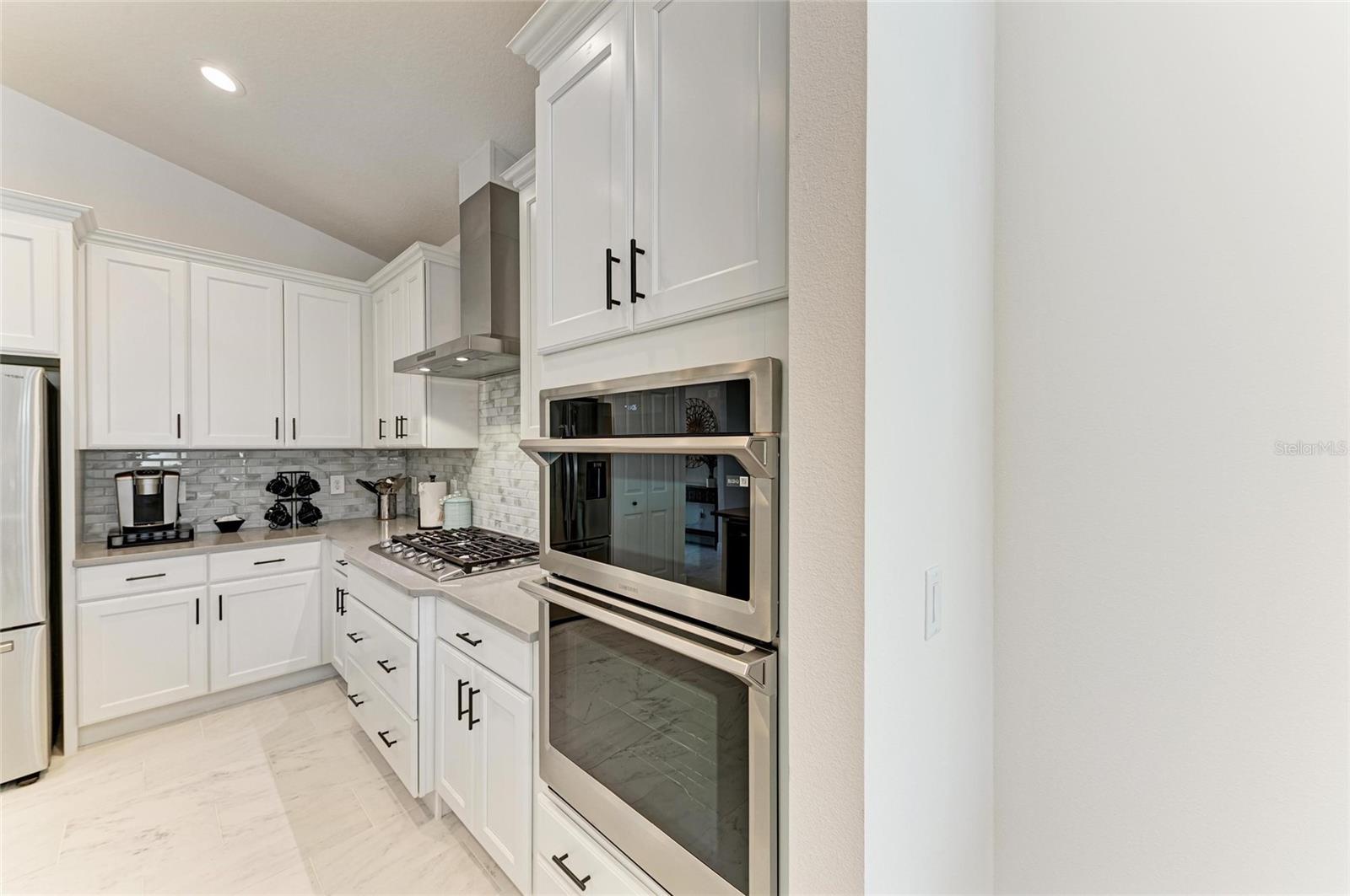 5428 TITLE ROW DR