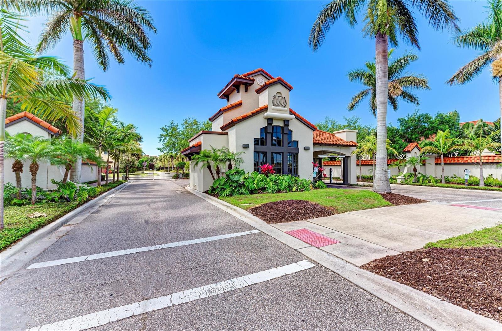 5428 TITLE ROW DR