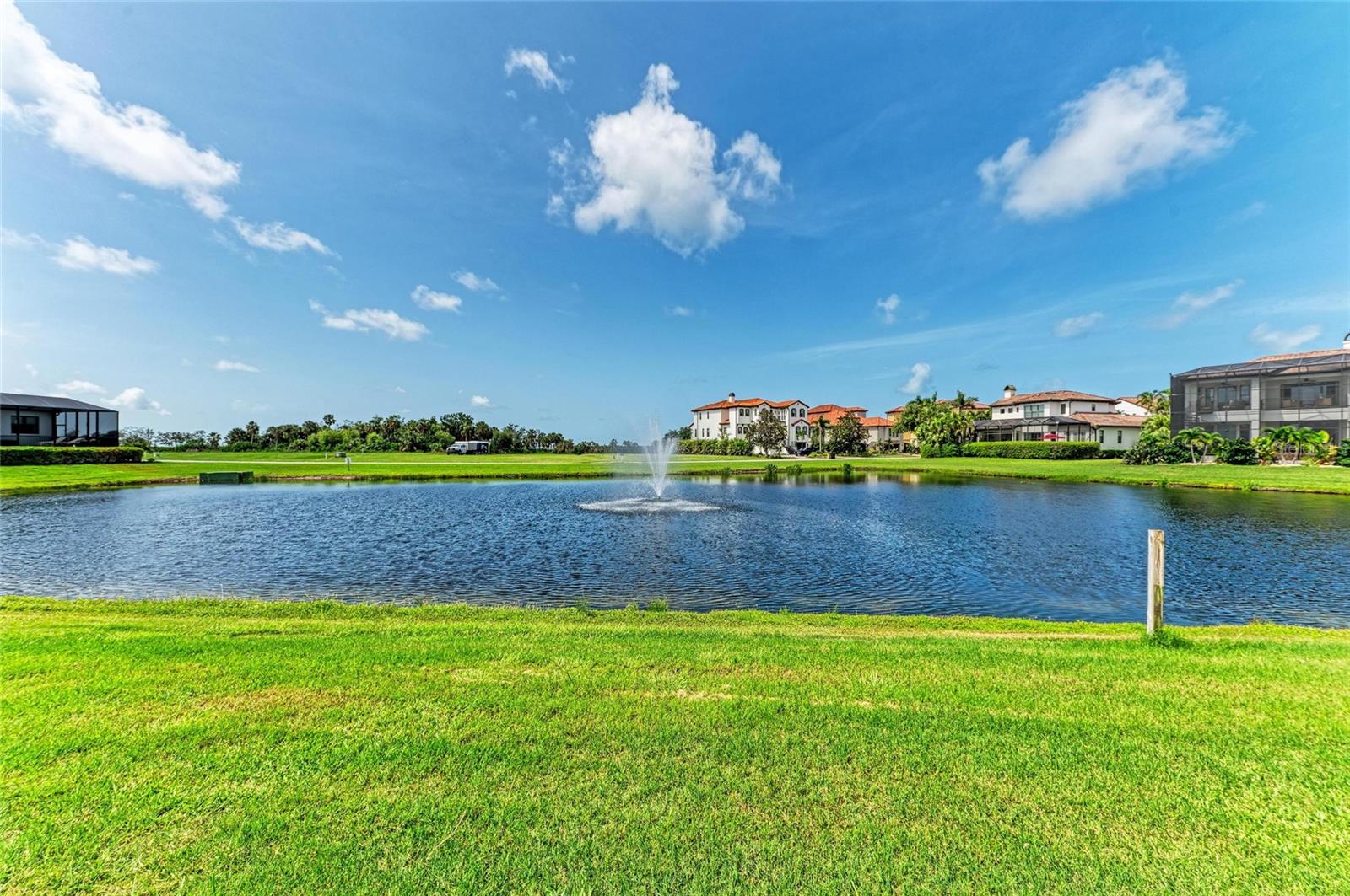 5428 TITLE ROW DR