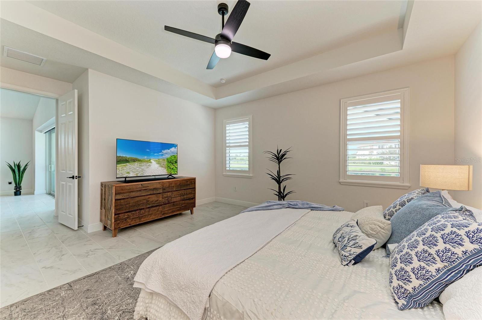 5428 TITLE ROW DR