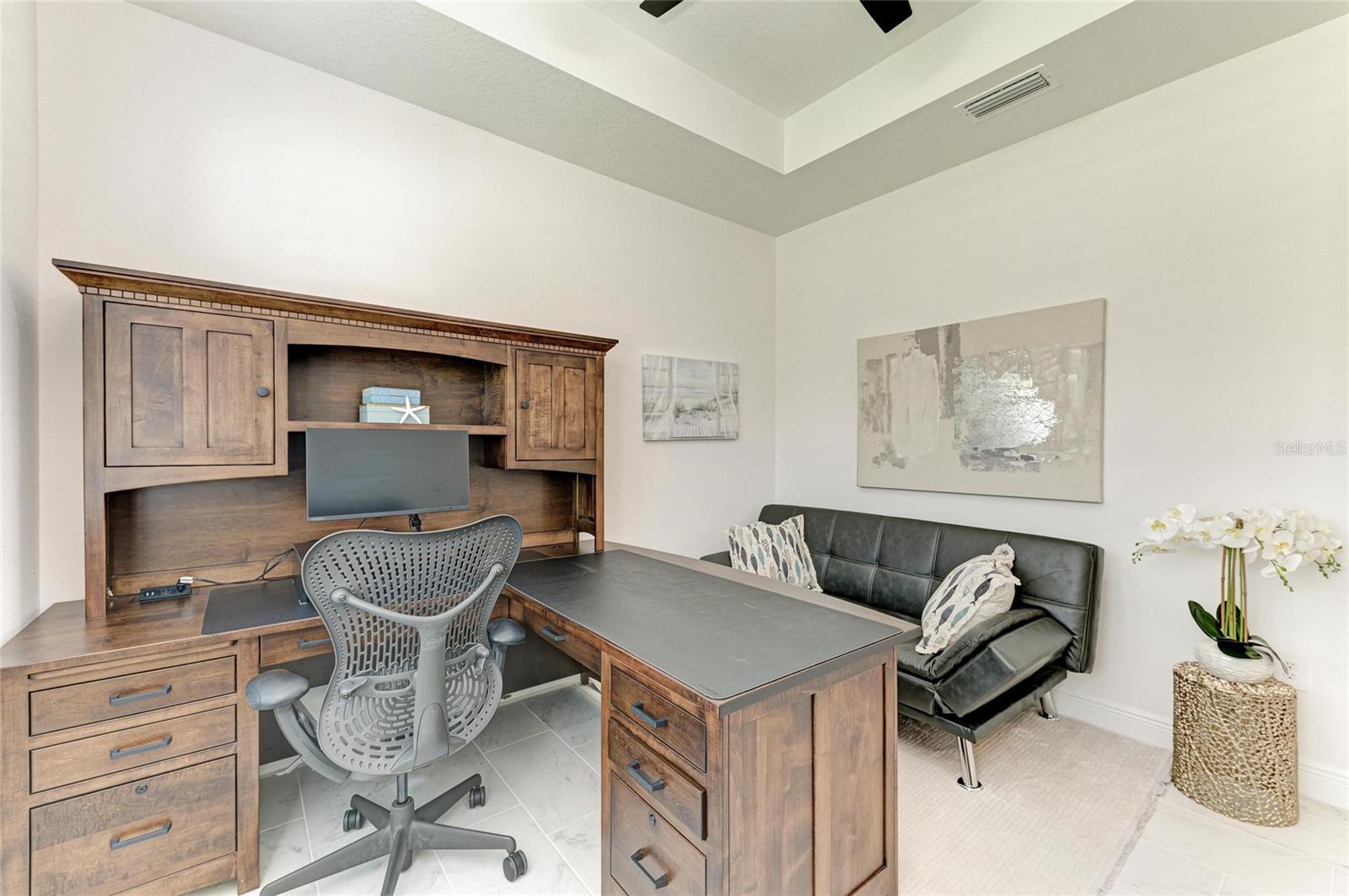 5428 TITLE ROW DR