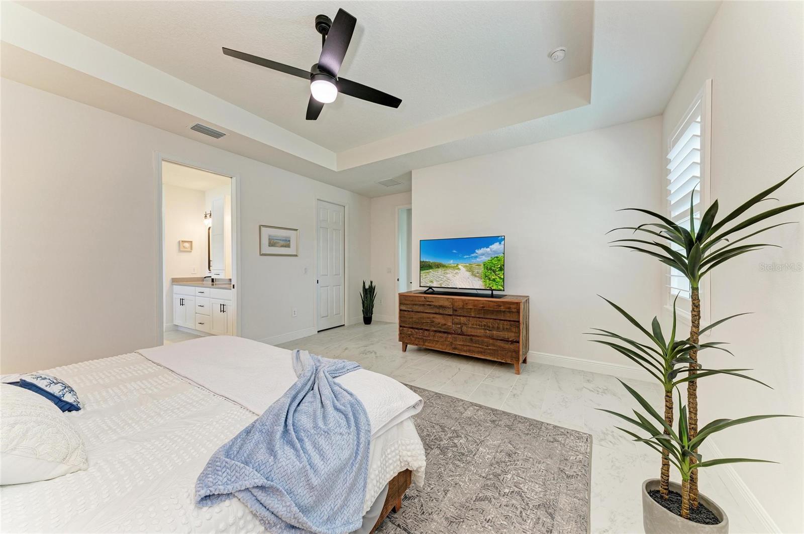 5428 TITLE ROW DR