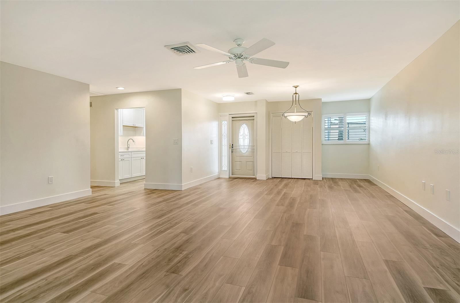 119 WHISPERING SANDS CIR #V36