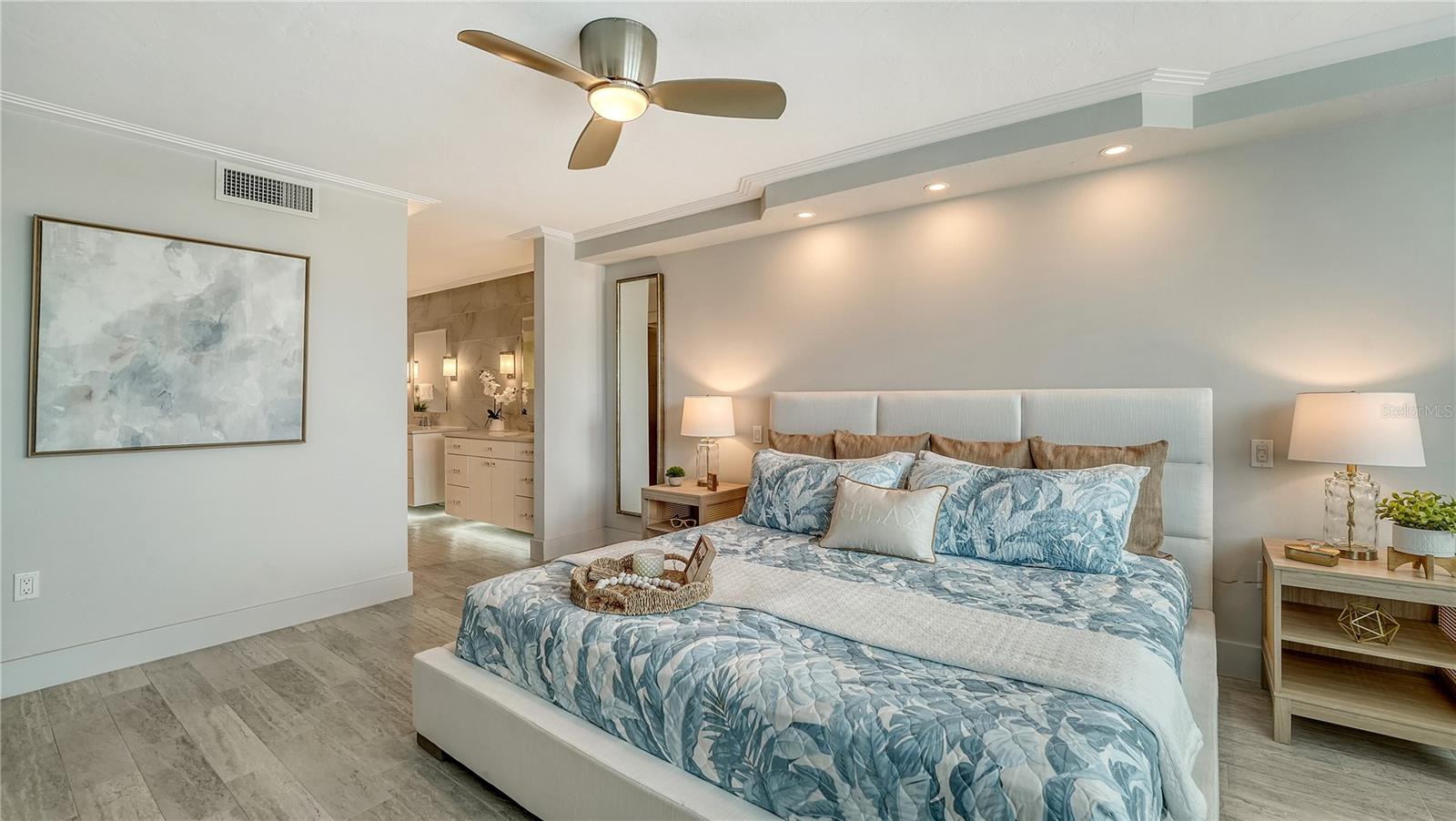 5880 MIDNIGHT PASS RD #403