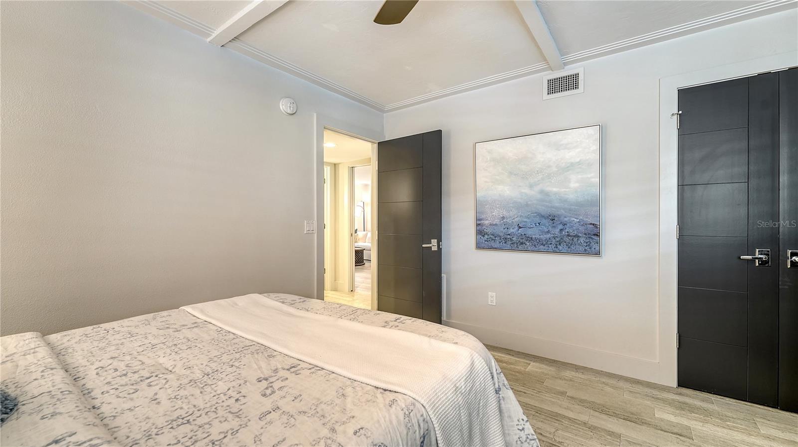 5880 MIDNIGHT PASS RD #403