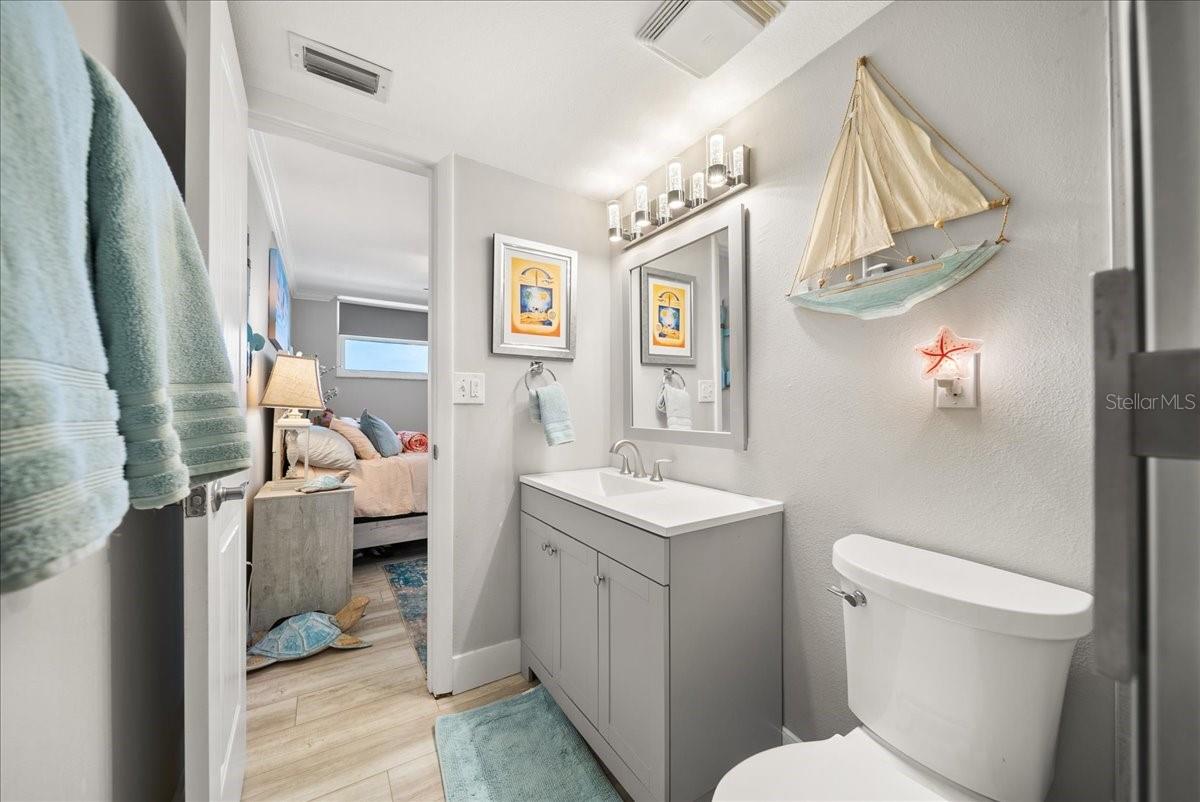 8750 MIDNIGHT PASS RD #501