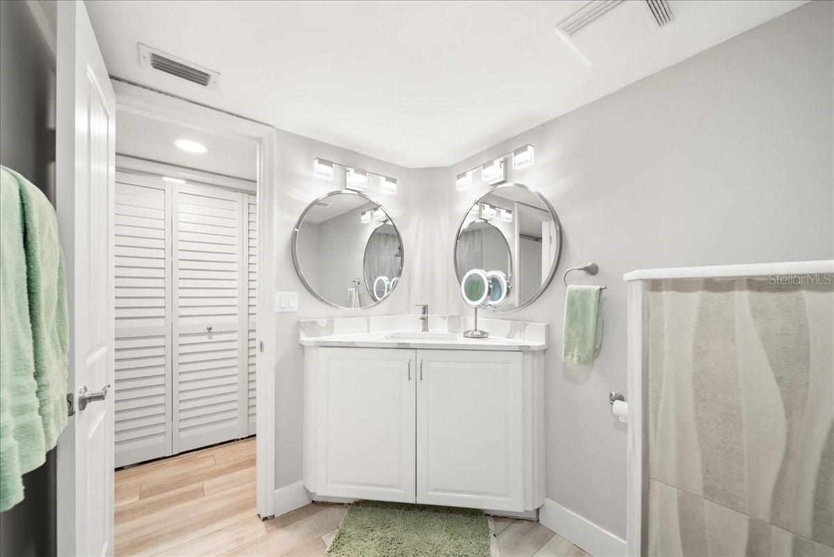 8750 MIDNIGHT PASS RD #501