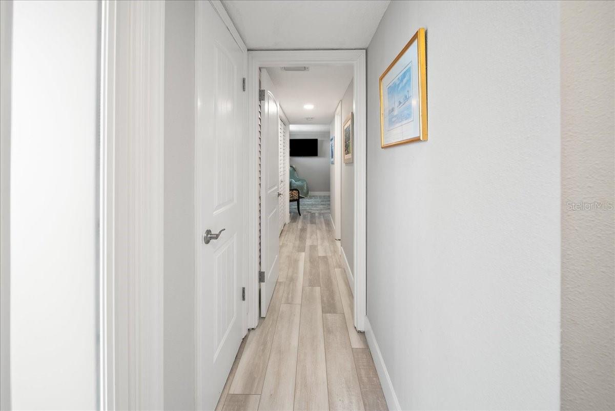 8750 MIDNIGHT PASS RD #501