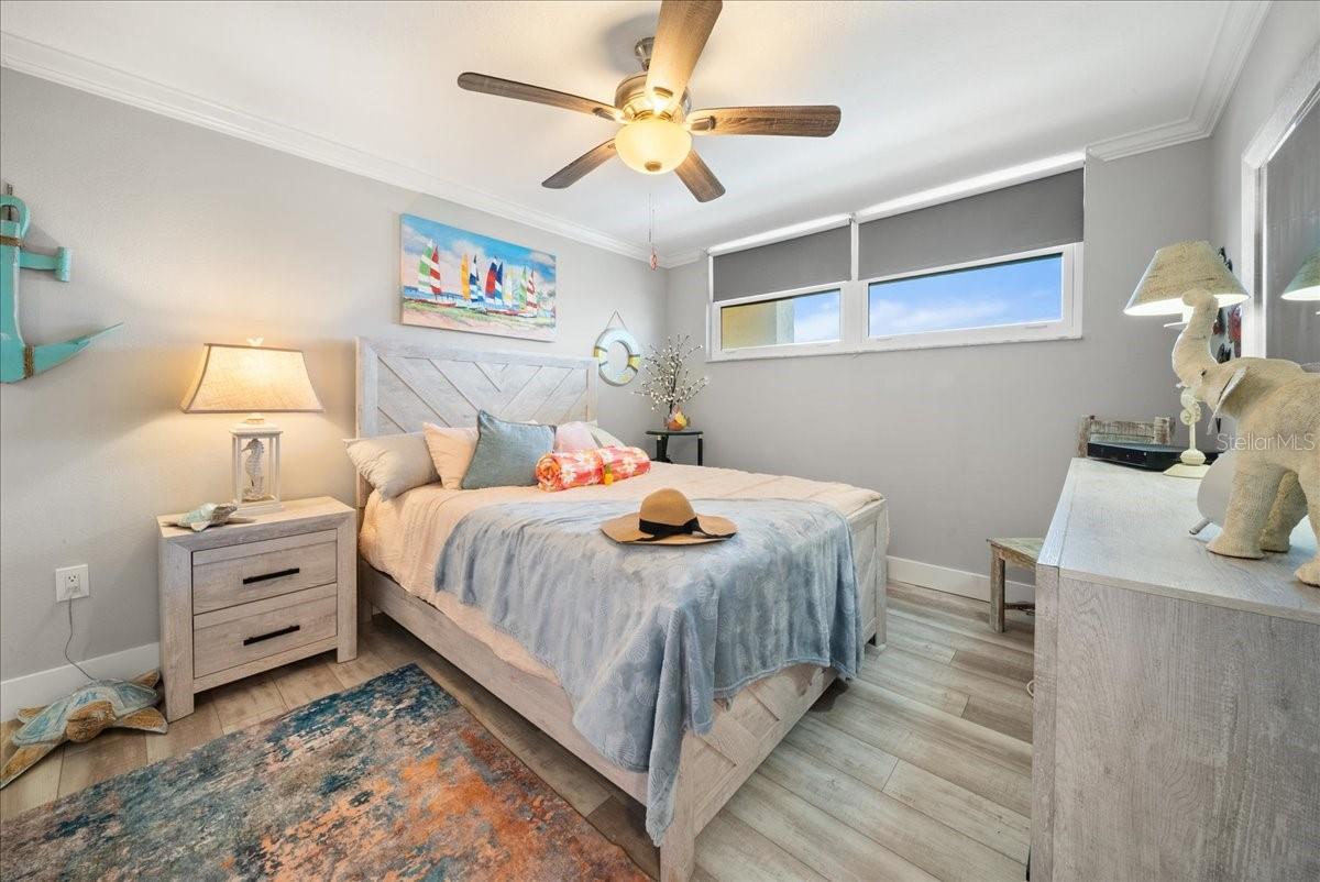 8750 MIDNIGHT PASS RD #501