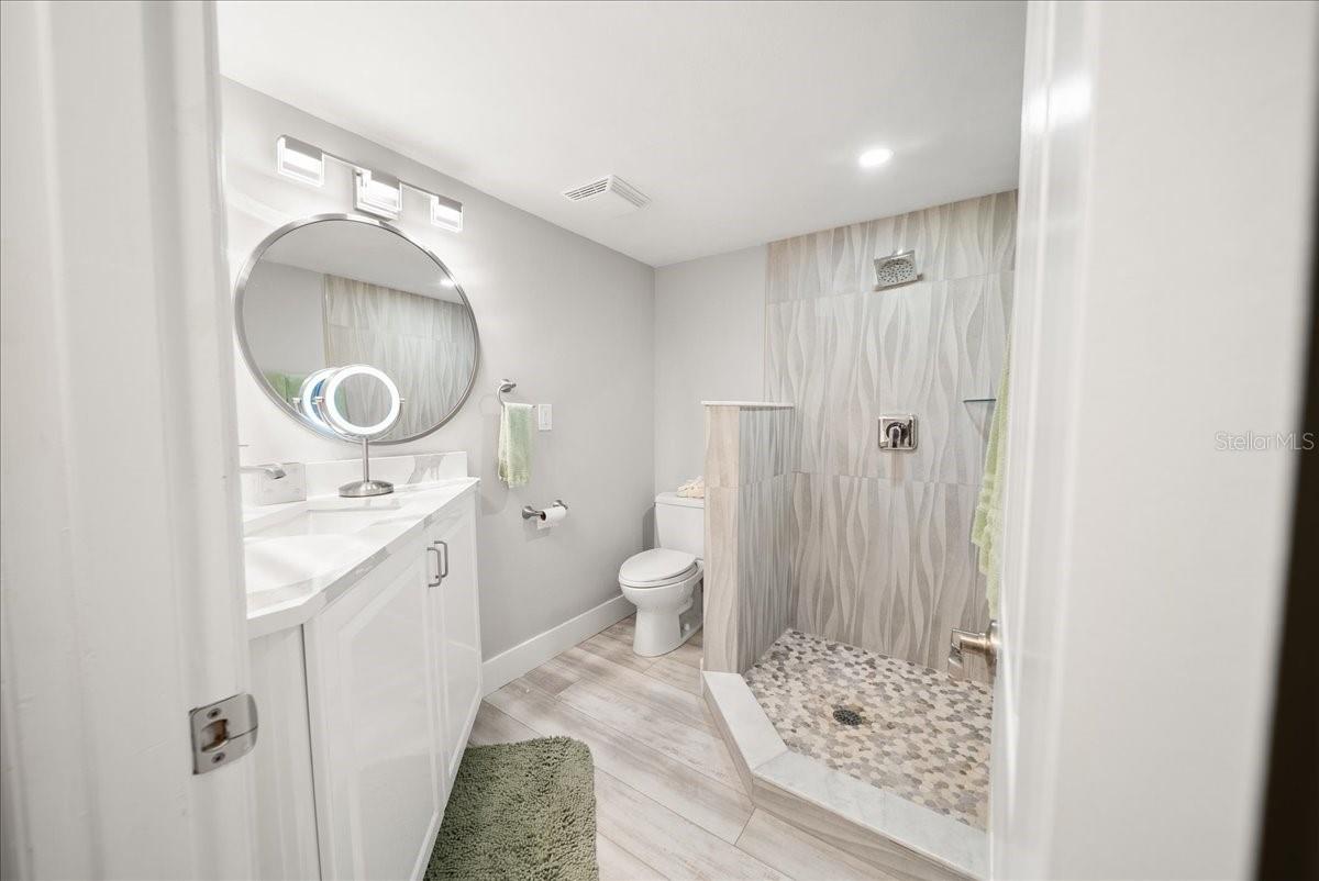 8750 MIDNIGHT PASS RD #501