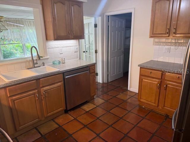 2451 LOMA LINDA ST