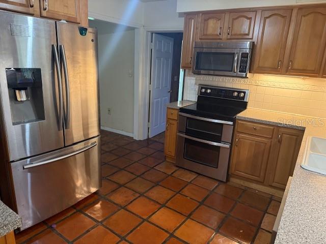 2451 LOMA LINDA ST