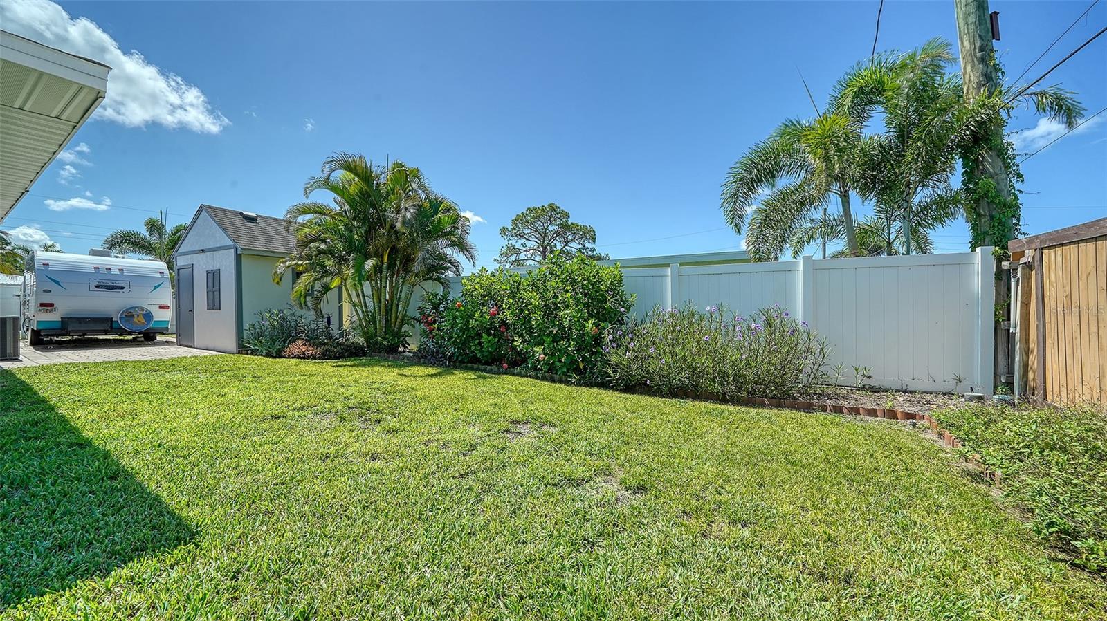 5524 ANTILLES DR