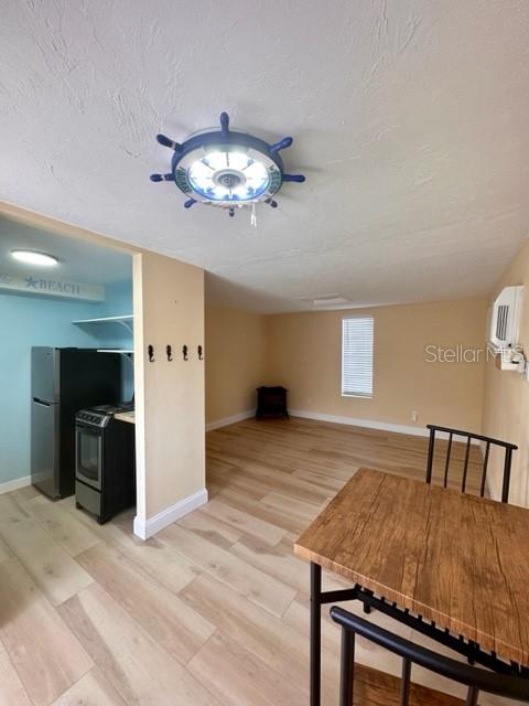 1216 38TH ST #R