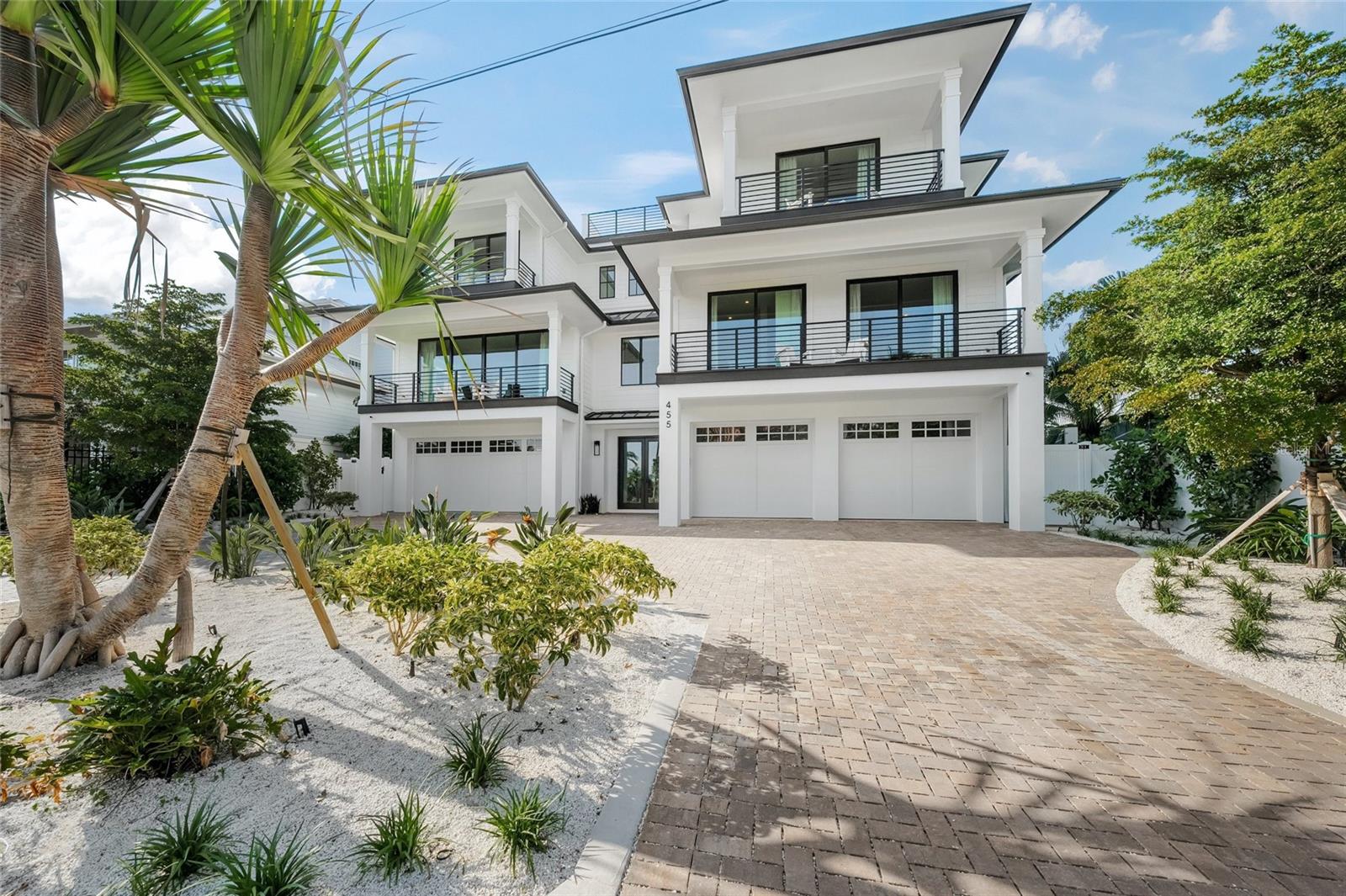 455 CLEVELAND DR