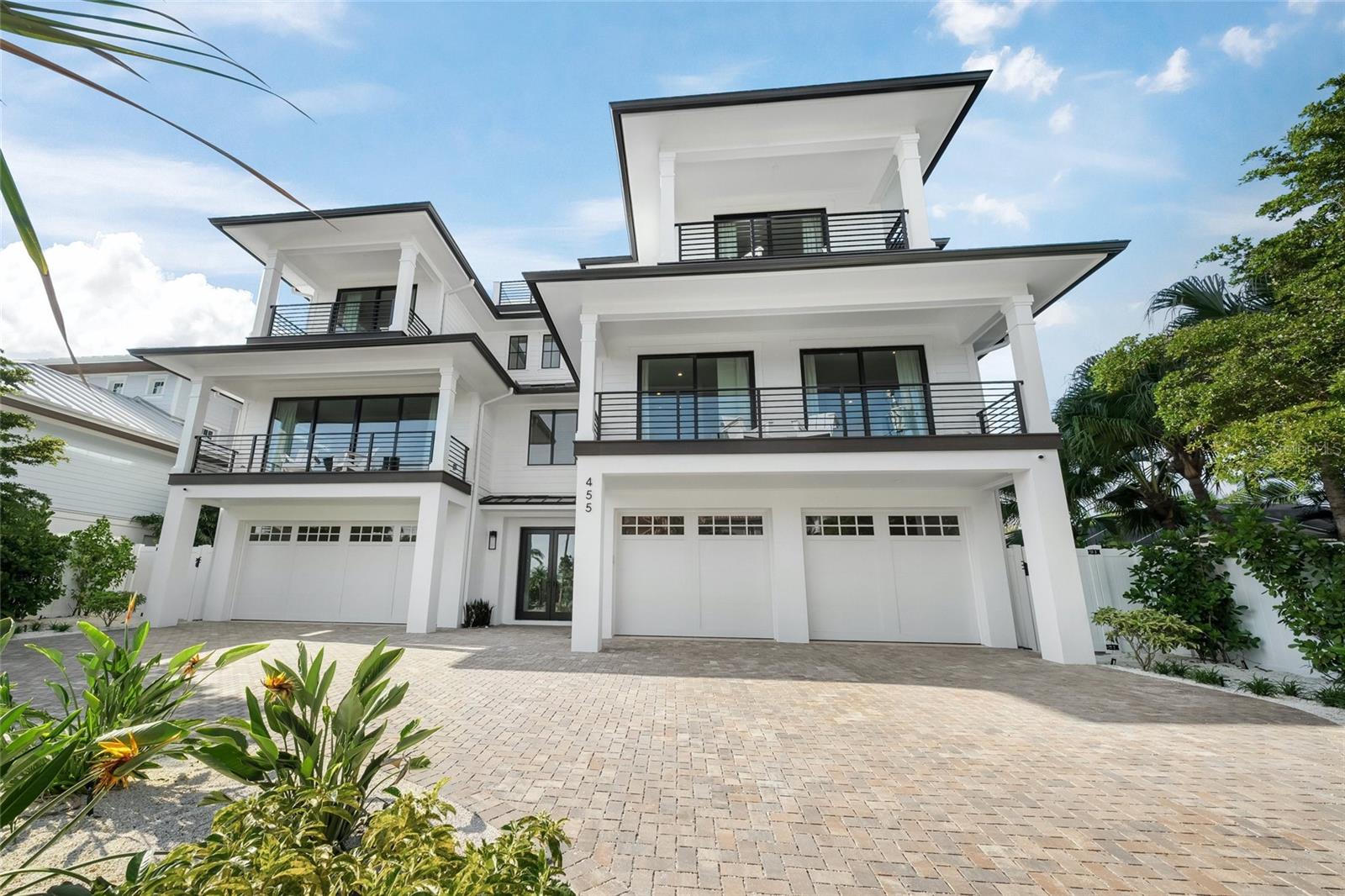 455 CLEVELAND DR