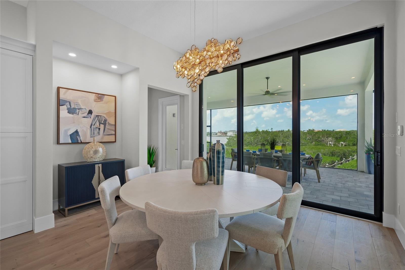 1109 BAYSHORE RD
