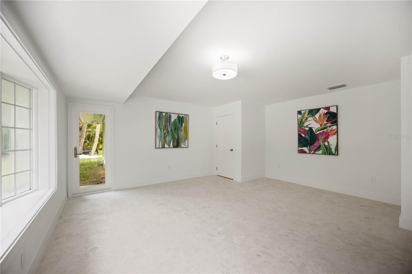 311 ISLAND CIR