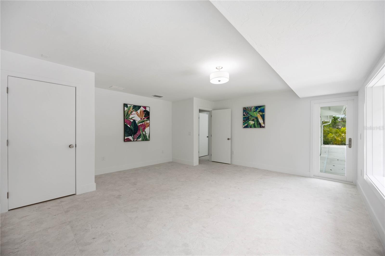 311 ISLAND CIR