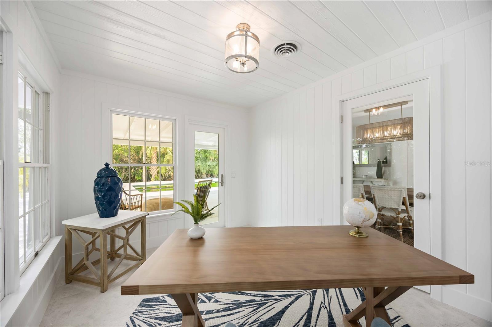 311 ISLAND CIR
