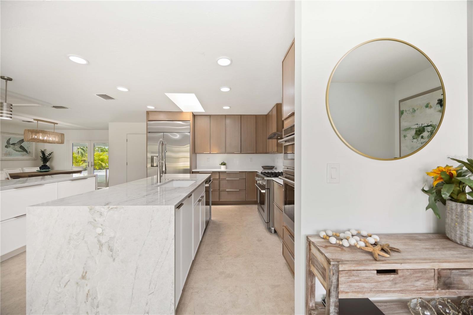 311 ISLAND CIR