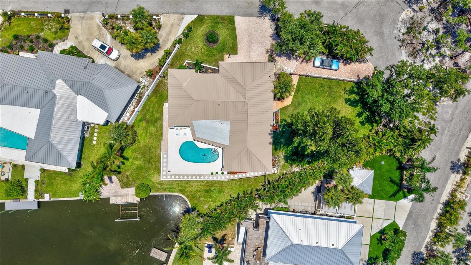 6962 BELGRAVE DR