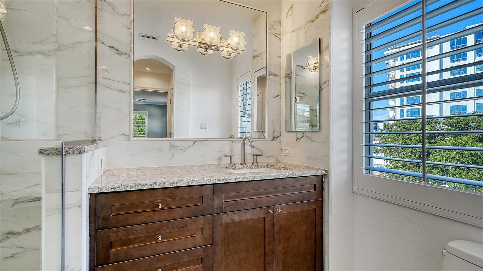 400 GOLDEN GATE PT #31