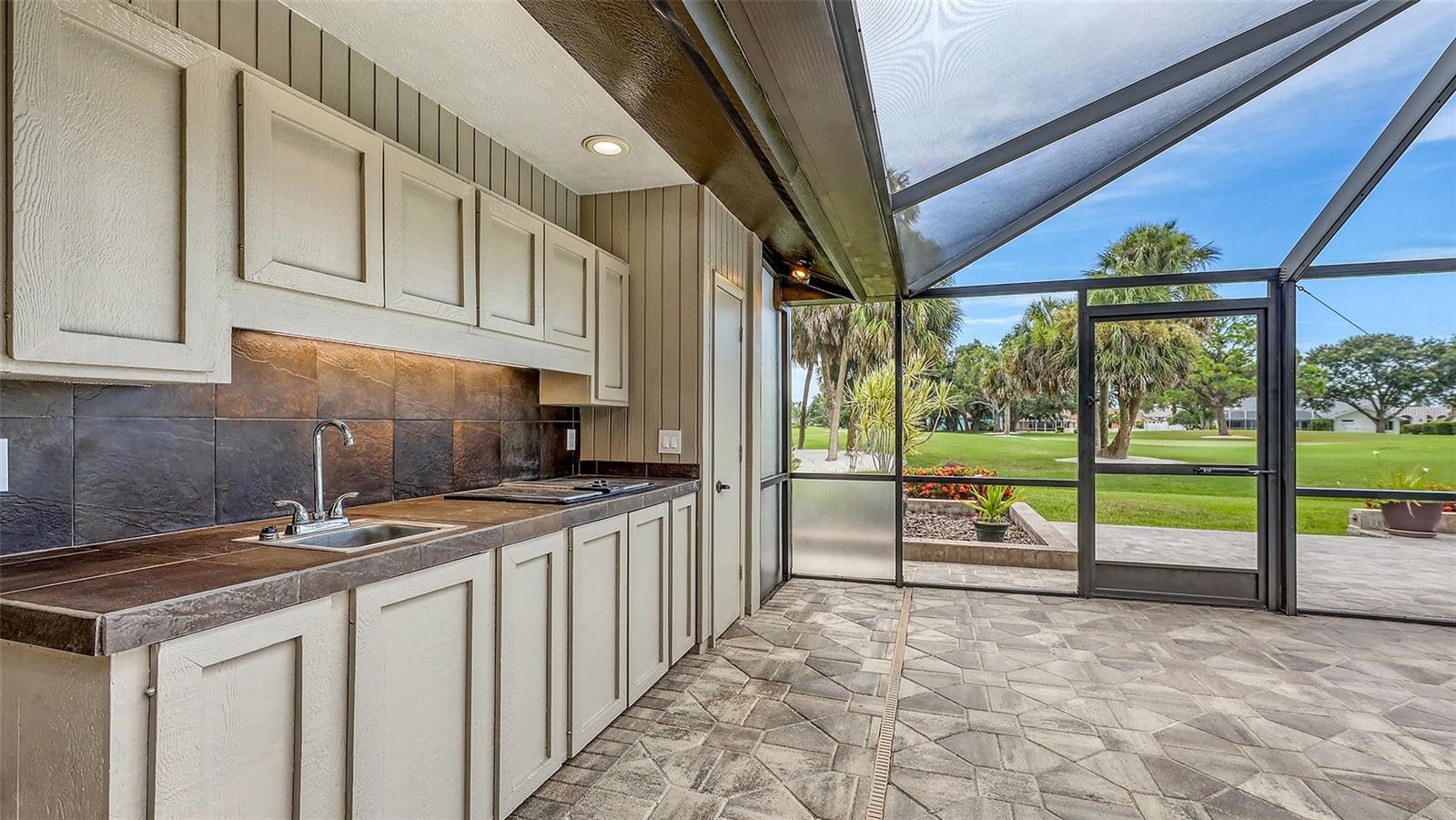 3931 TORREY PINES BLVD