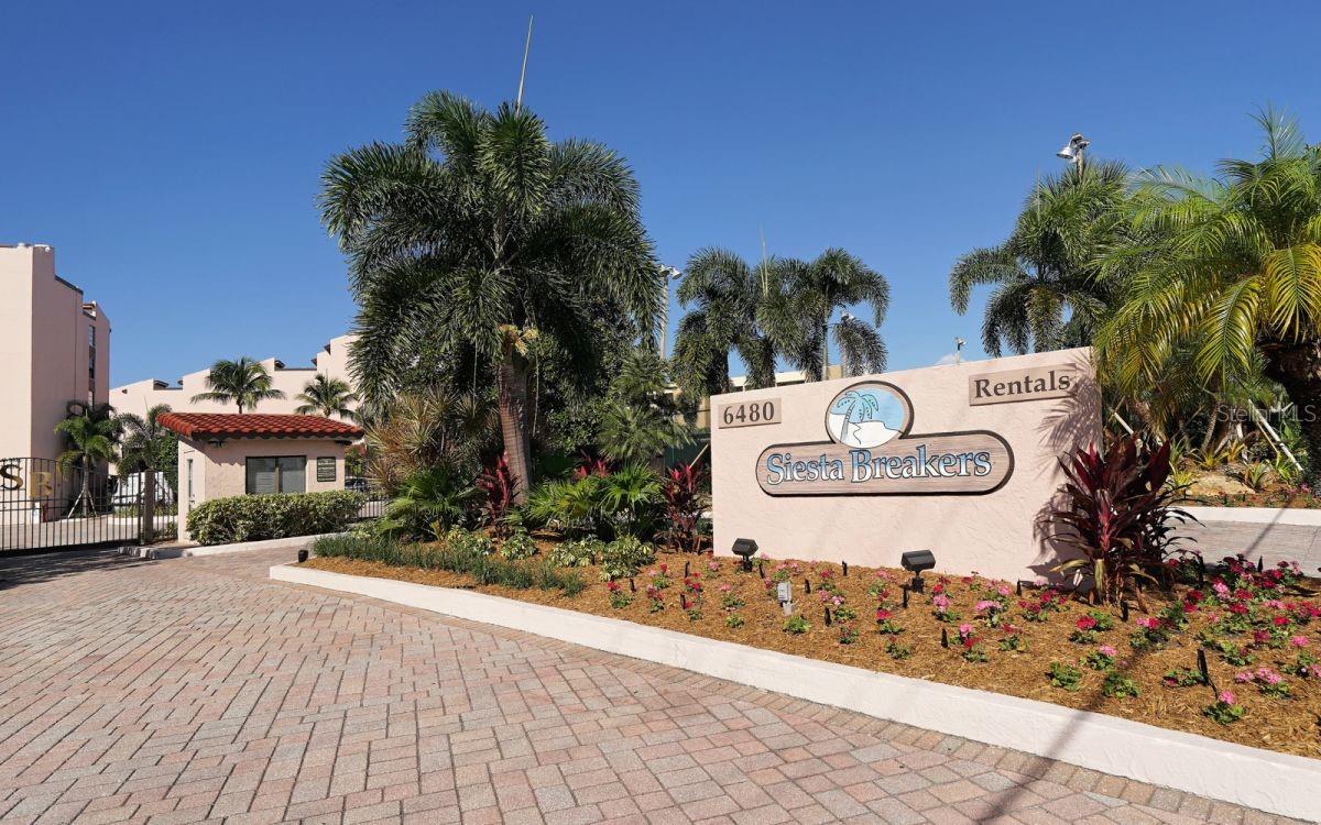 6480 MIDNIGHT PASS RD #211