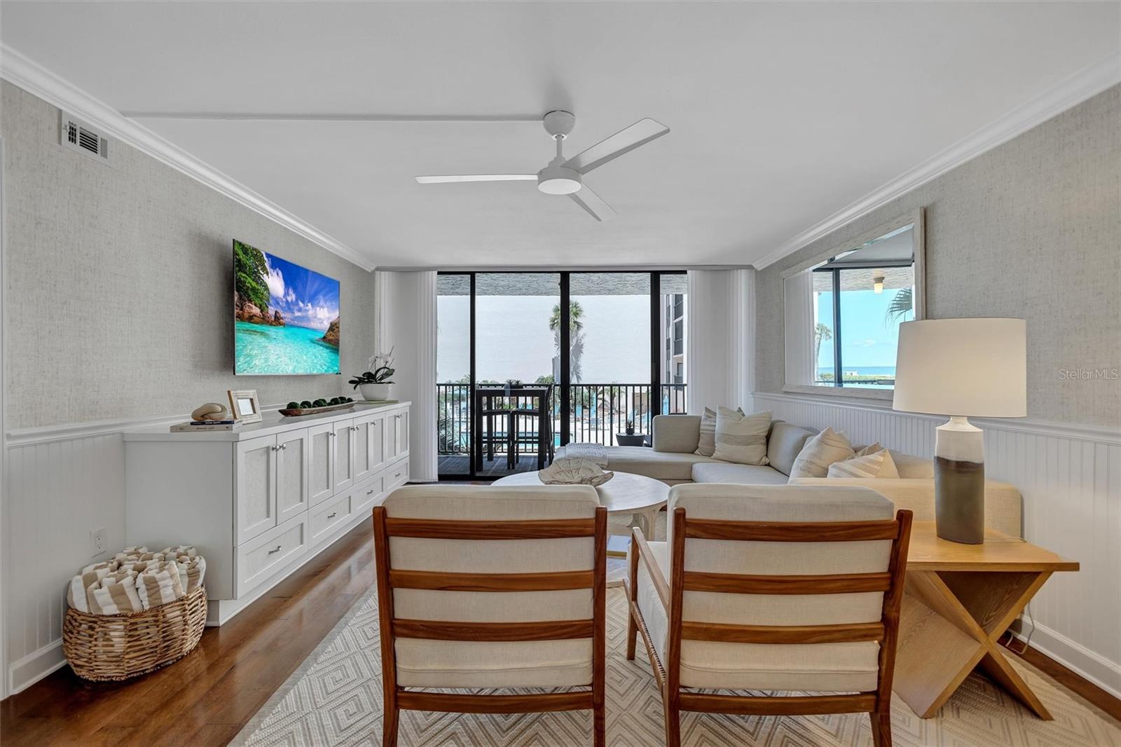 6480 MIDNIGHT PASS RD #211