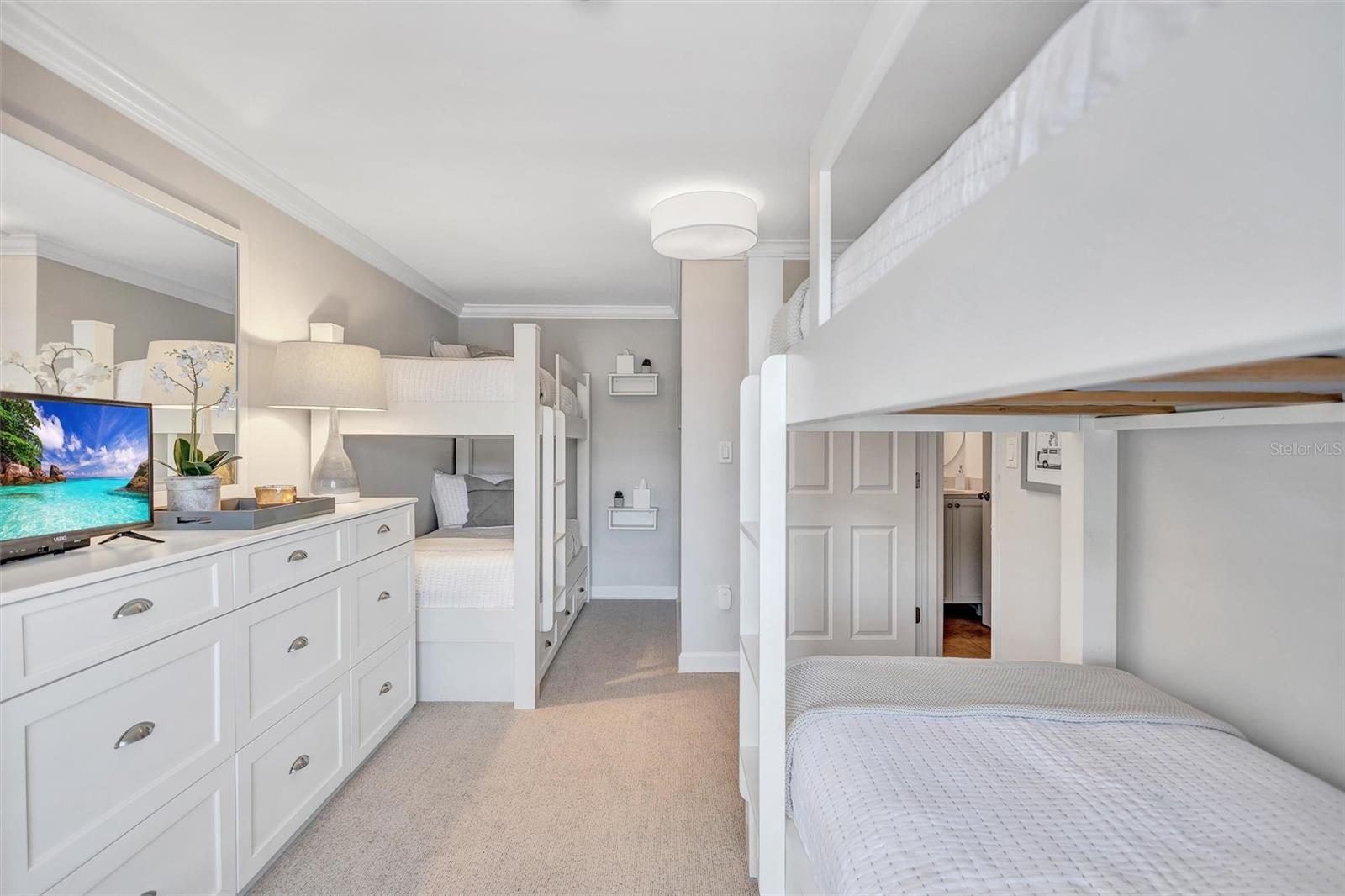 6480 MIDNIGHT PASS RD #211