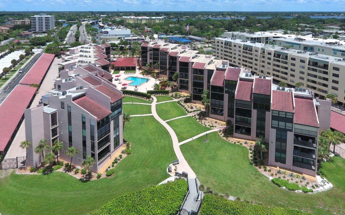 6480 MIDNIGHT PASS RD #211