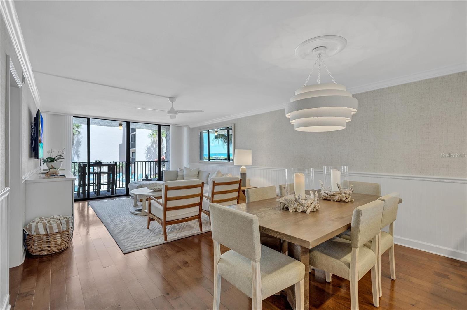 6480 MIDNIGHT PASS RD #211