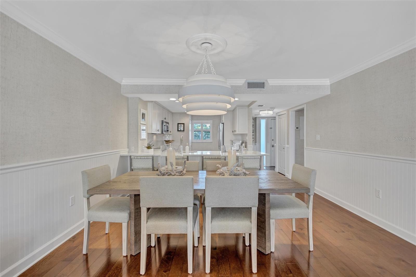 6480 MIDNIGHT PASS RD #211