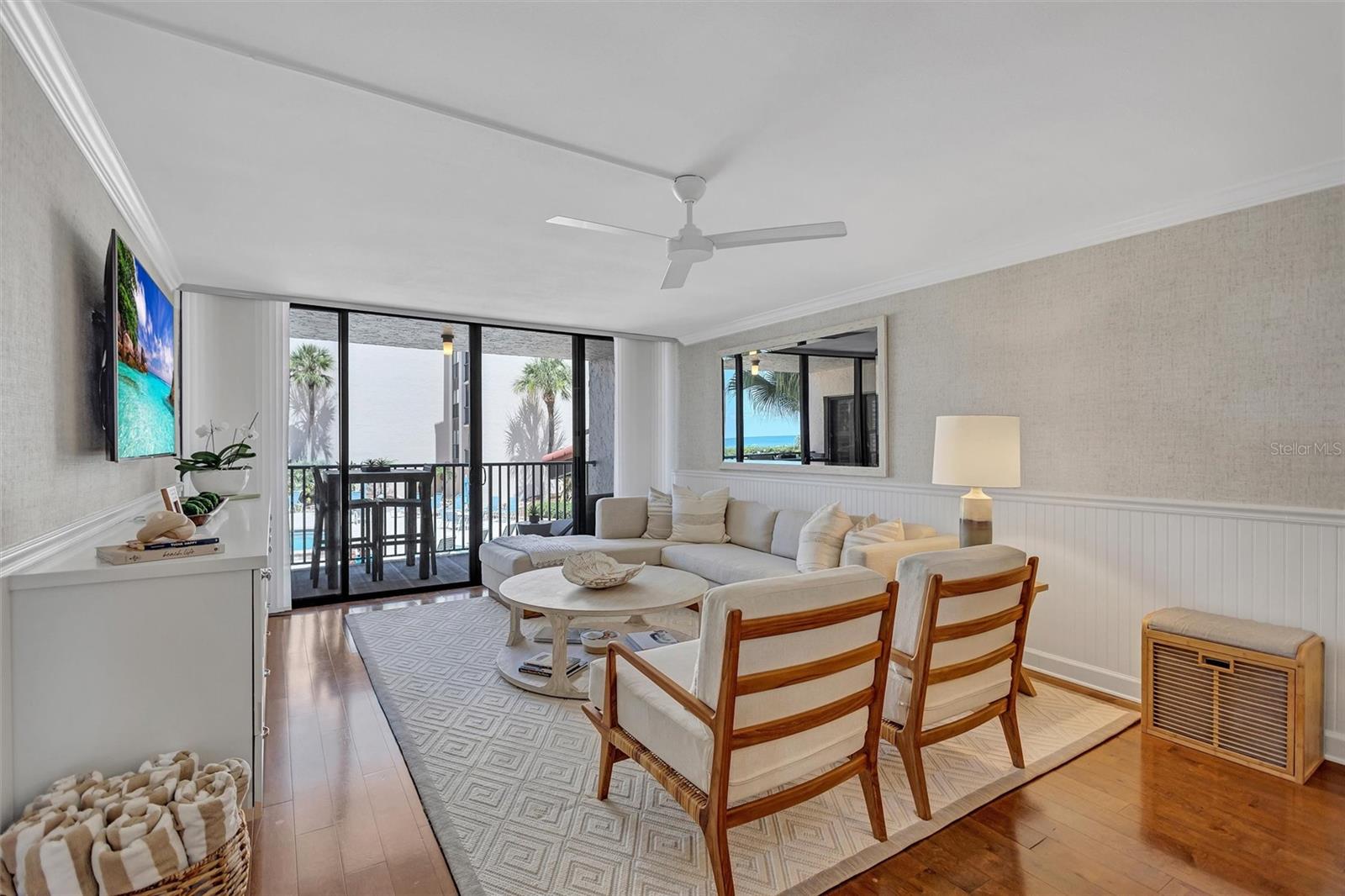 6480 MIDNIGHT PASS RD #211