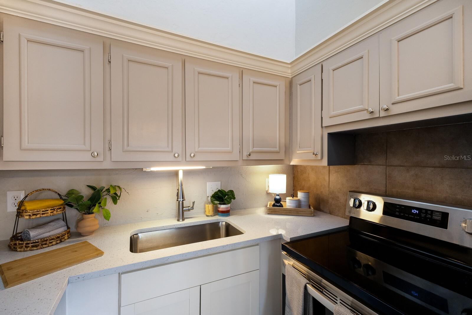 500 N JEFFERSON AVE #H1